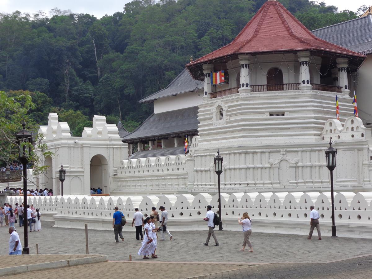 Cirute' Talwatte, Kandy Extérieur photo